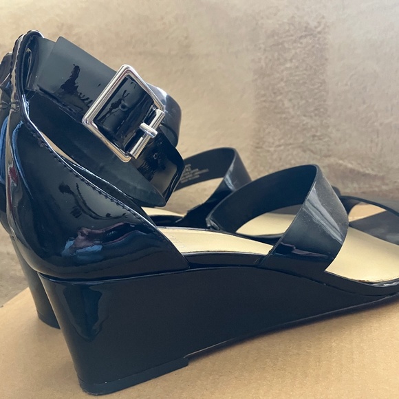 Black Patent Leather Ankle Strap Sandals - Picture 1 of 4